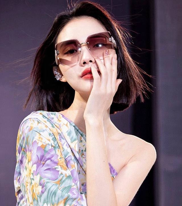 Dior-迪奥 2024开春新款 潮流爆款 时尚方框太阳镜 高品质 佩戴舒适 网红潮款墨镜 型号 D6296